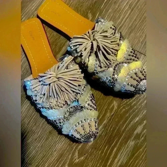 lani embellished room slip on - Picture 3 of 7